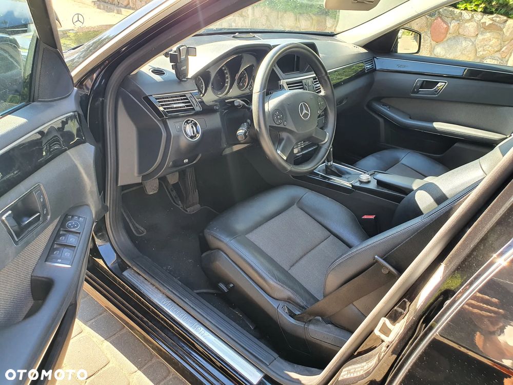 Mercedes-Benz Klasa E 200 CGI BlueEFFICIENCY Avantgarde - 6