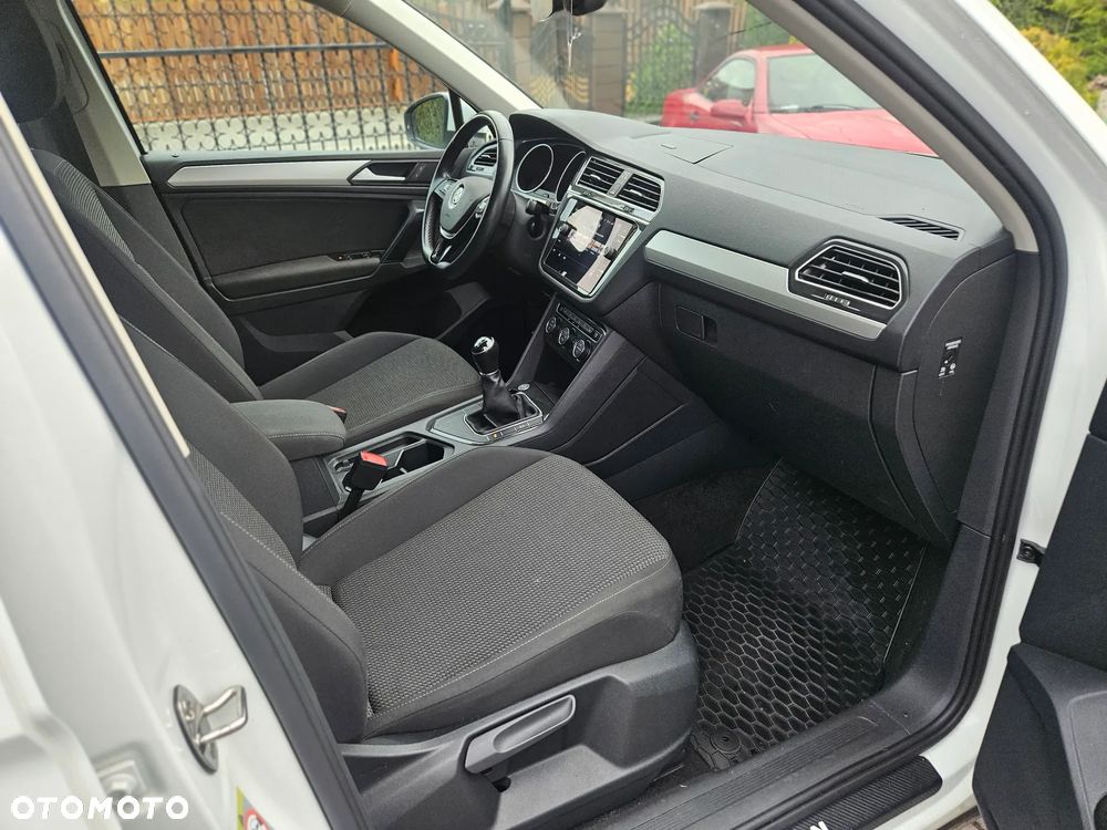 Volkswagen Tiguan - 30