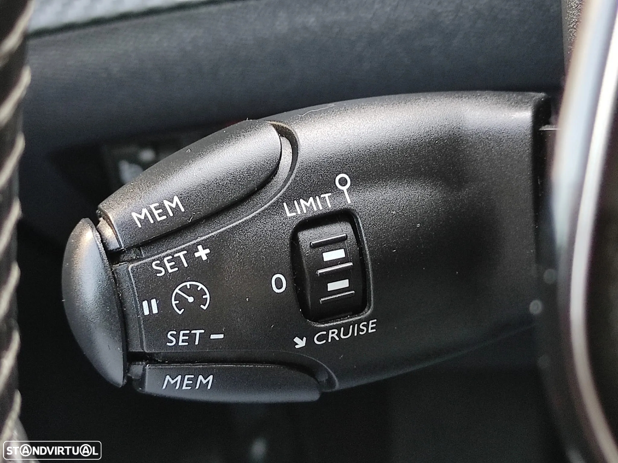 Peugeot 208 1.2 PureTech Active - 18