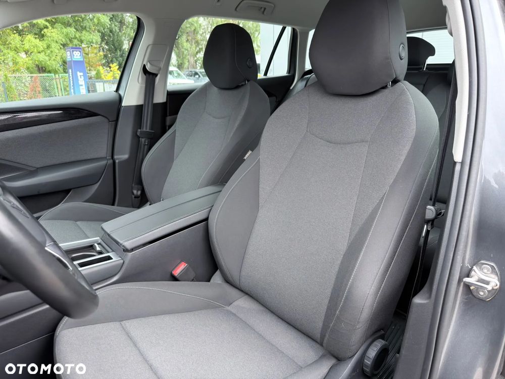 Volkswagen Passat Variant - 10