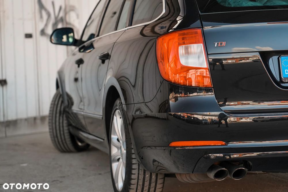 Skoda Superb 2.0 TDI DSG FAMILY - 13