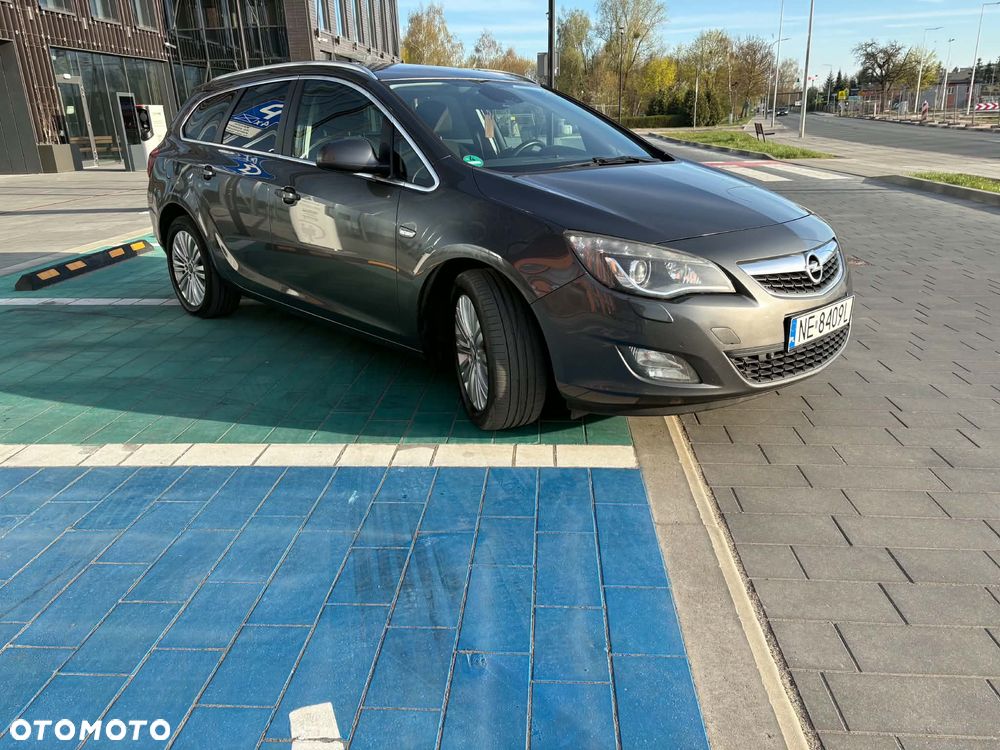 Opel Astra 2.0 CDTI DPF Cosmo - 4