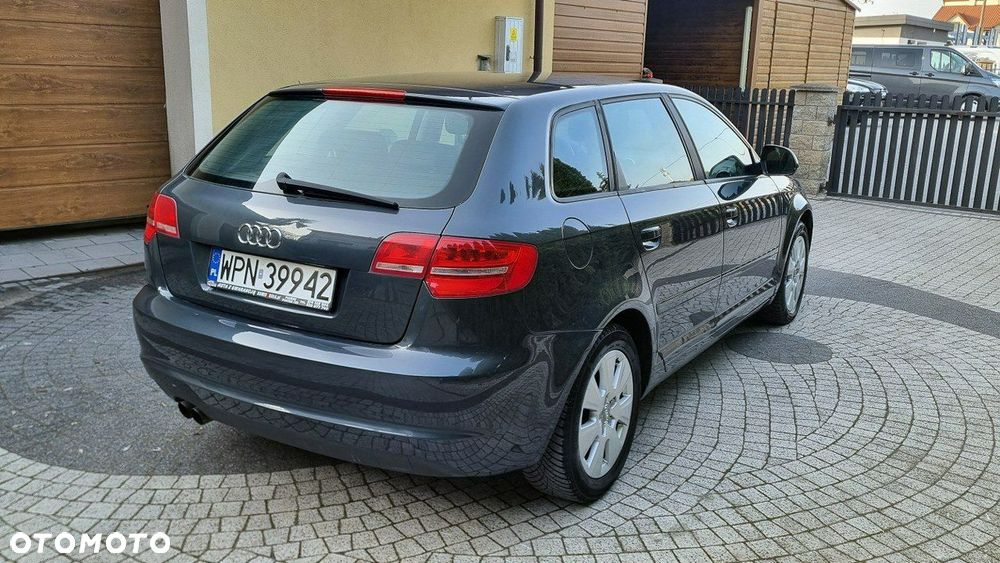 Audi A3 Sportback - 6
