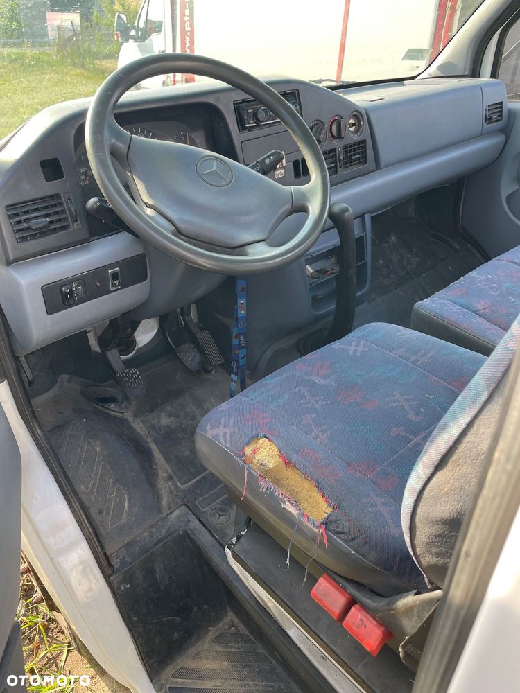 Mercedes-Benz Sprinter 412 - 8