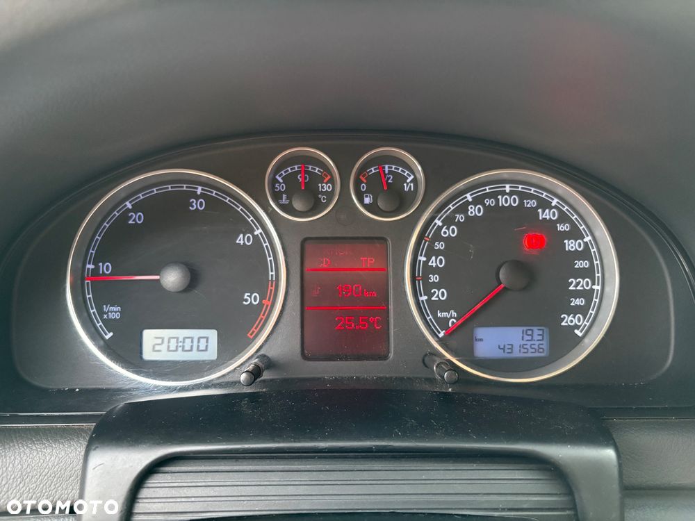 Volkswagen Passat 1.9 TDI Basis - 13