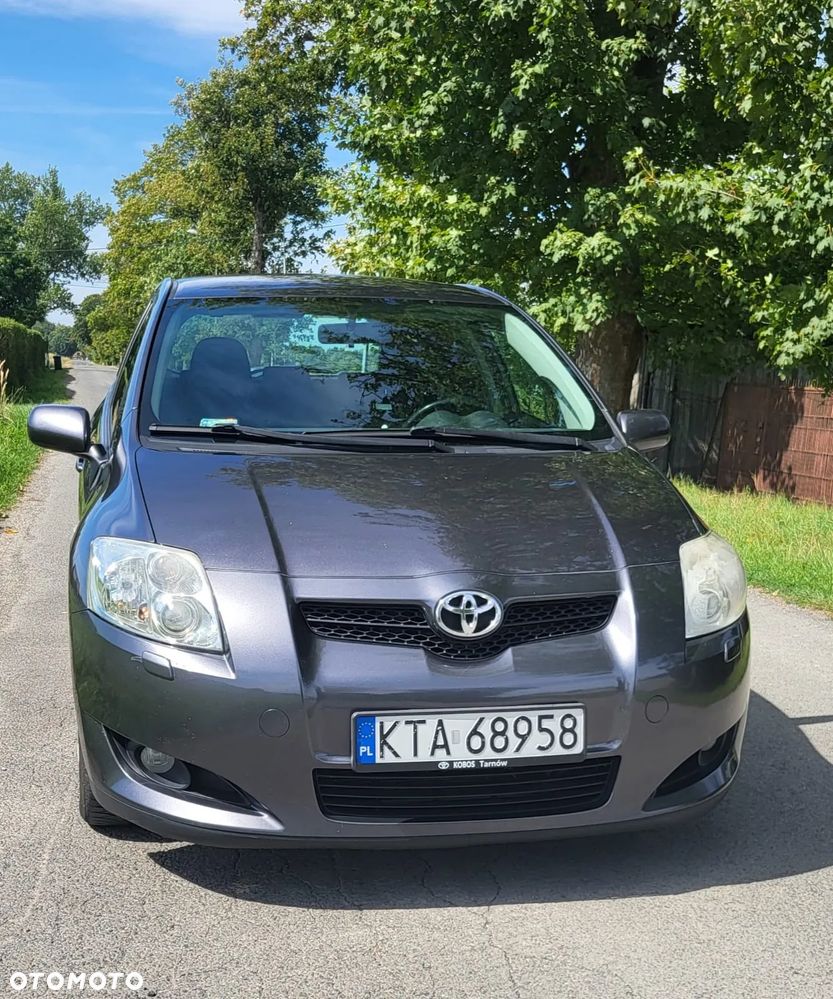 Toyota Auris - 1