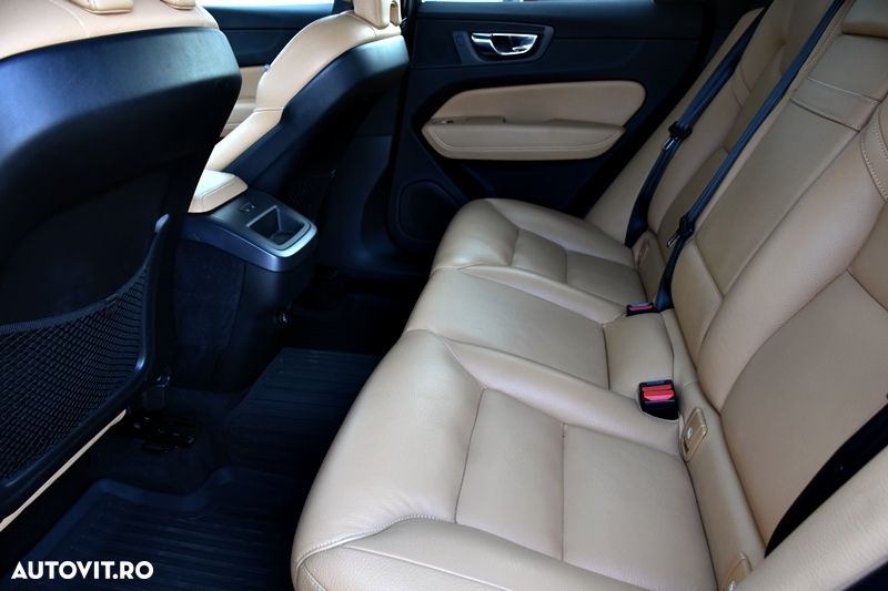 Volvo XC 60 D4 AWD Geartronic Momentum - 16