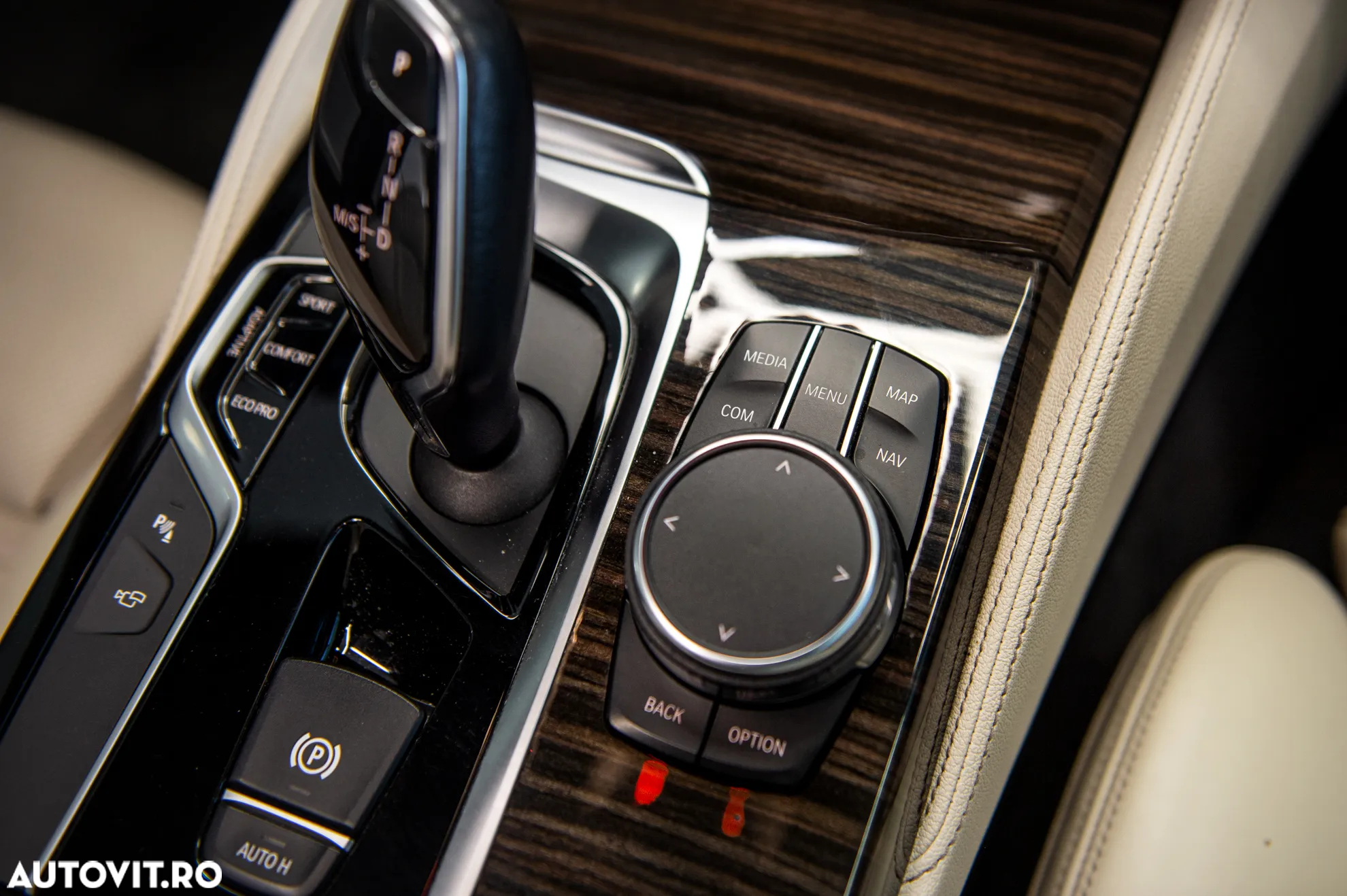BMW Seria 5 540d xDrive AT - 24