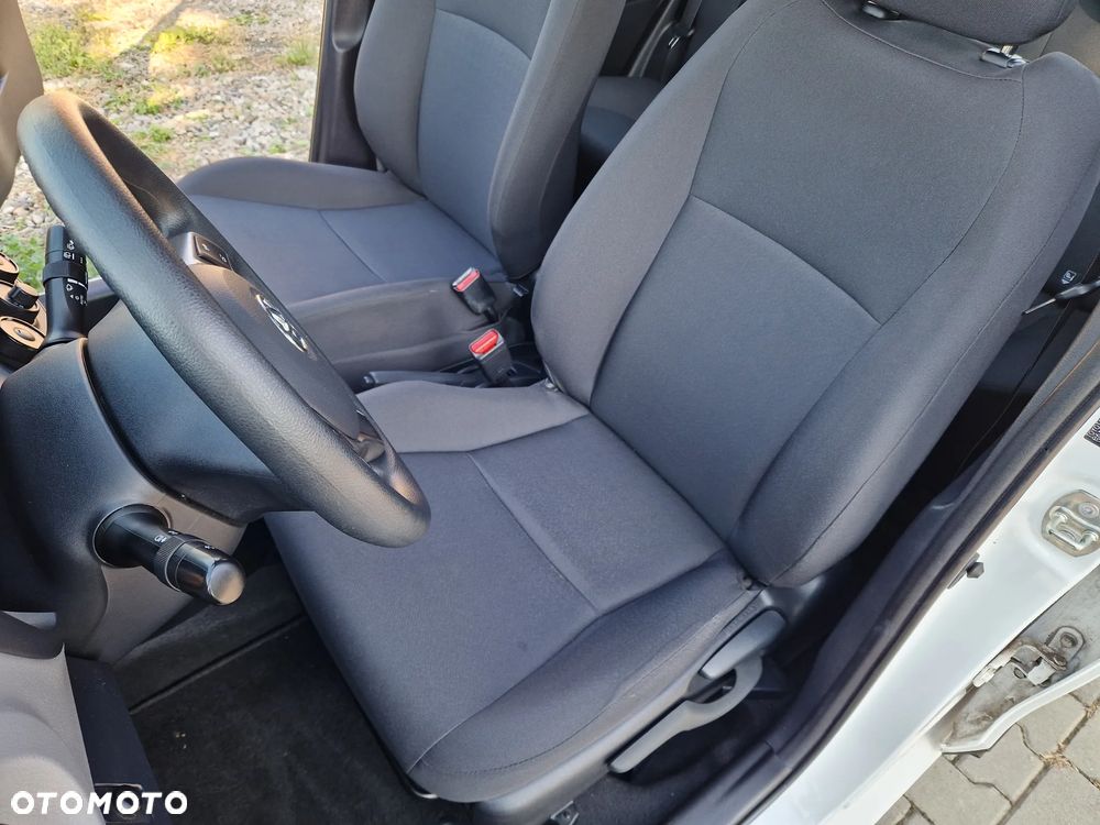 Toyota Yaris 1.5 Active - 22