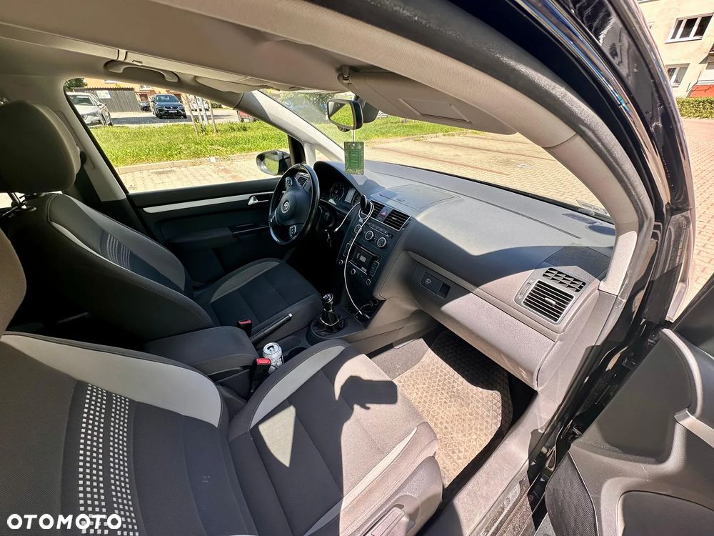 Volkswagen Touran 2.0 TDI DPF Life - 13