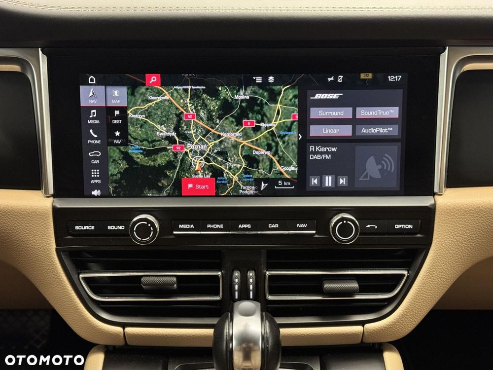 Porsche Macan Standard - 35