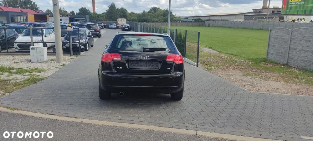 Audi A3 Sportback 1.6 Ambition - 4