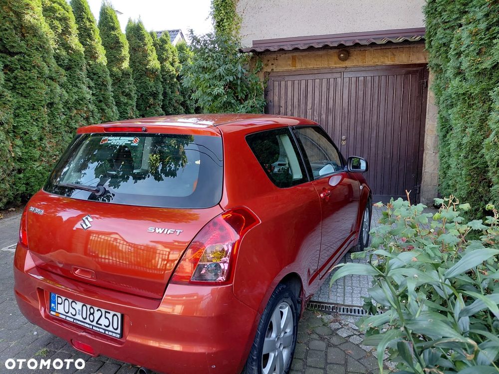 Suzuki Swift 1.3 Club - 5