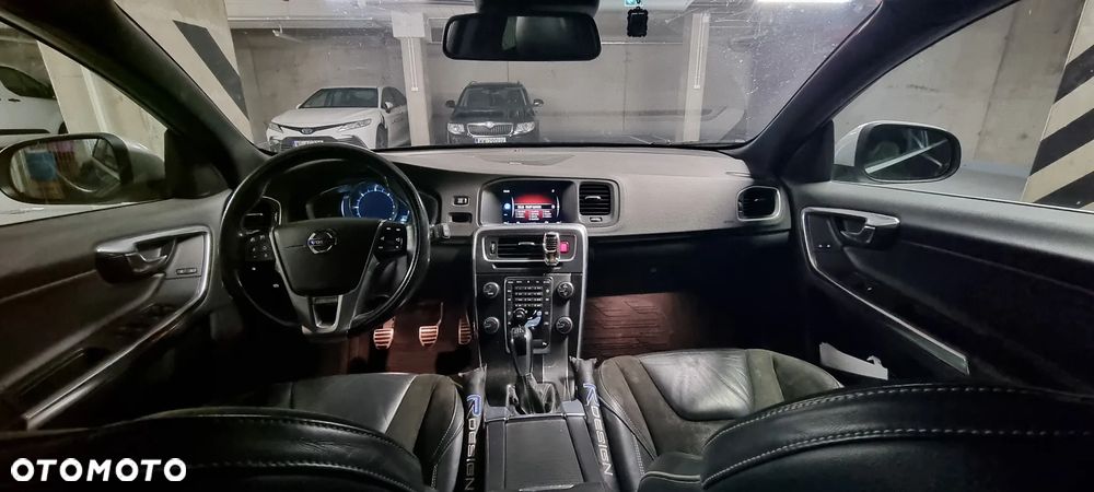 Volvo V60 D4 Drive-E R-Design Kinetic - 10