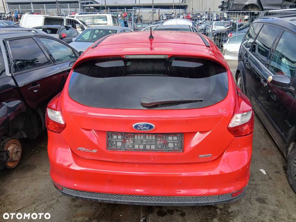 Ford Focus Mk3 HB Klapa Bagażnika Tył Tylna Kolor ZC Czerwony - 1
