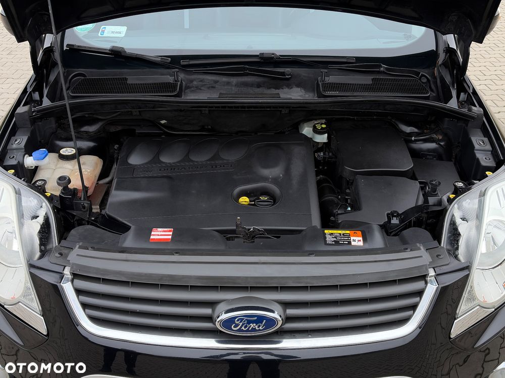 Ford Kuga 2.0 TDCi 2x4 Titanium - 39
