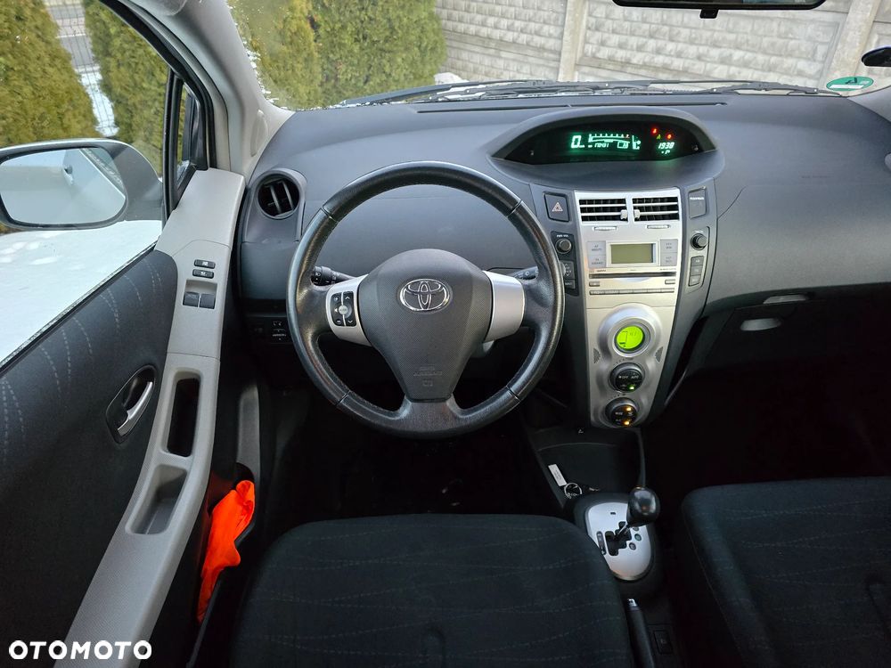 Toyota Yaris 1.3 VVT-i Multi Mode Executive - 13