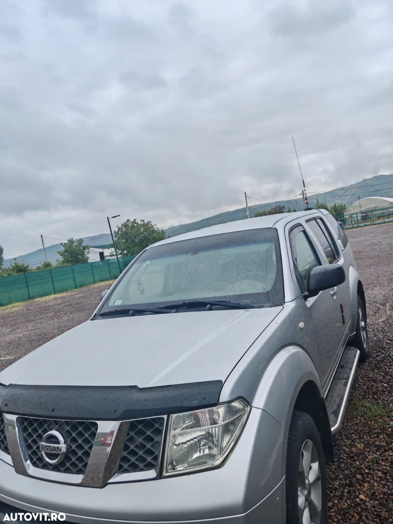 Nissan Pathfinder - 1
