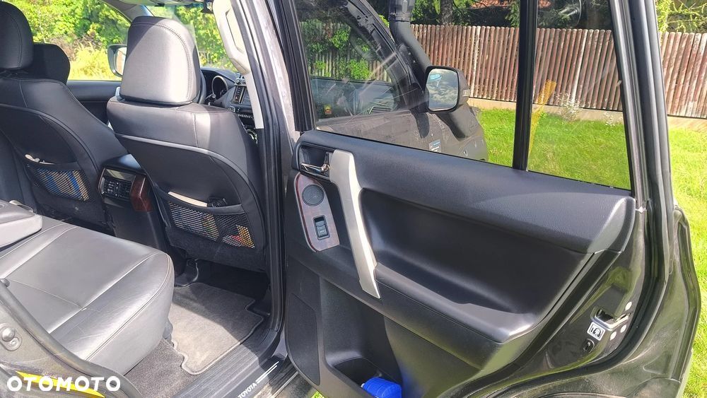 Toyota Land Cruiser LC 4.0 V6 Invincible - 31