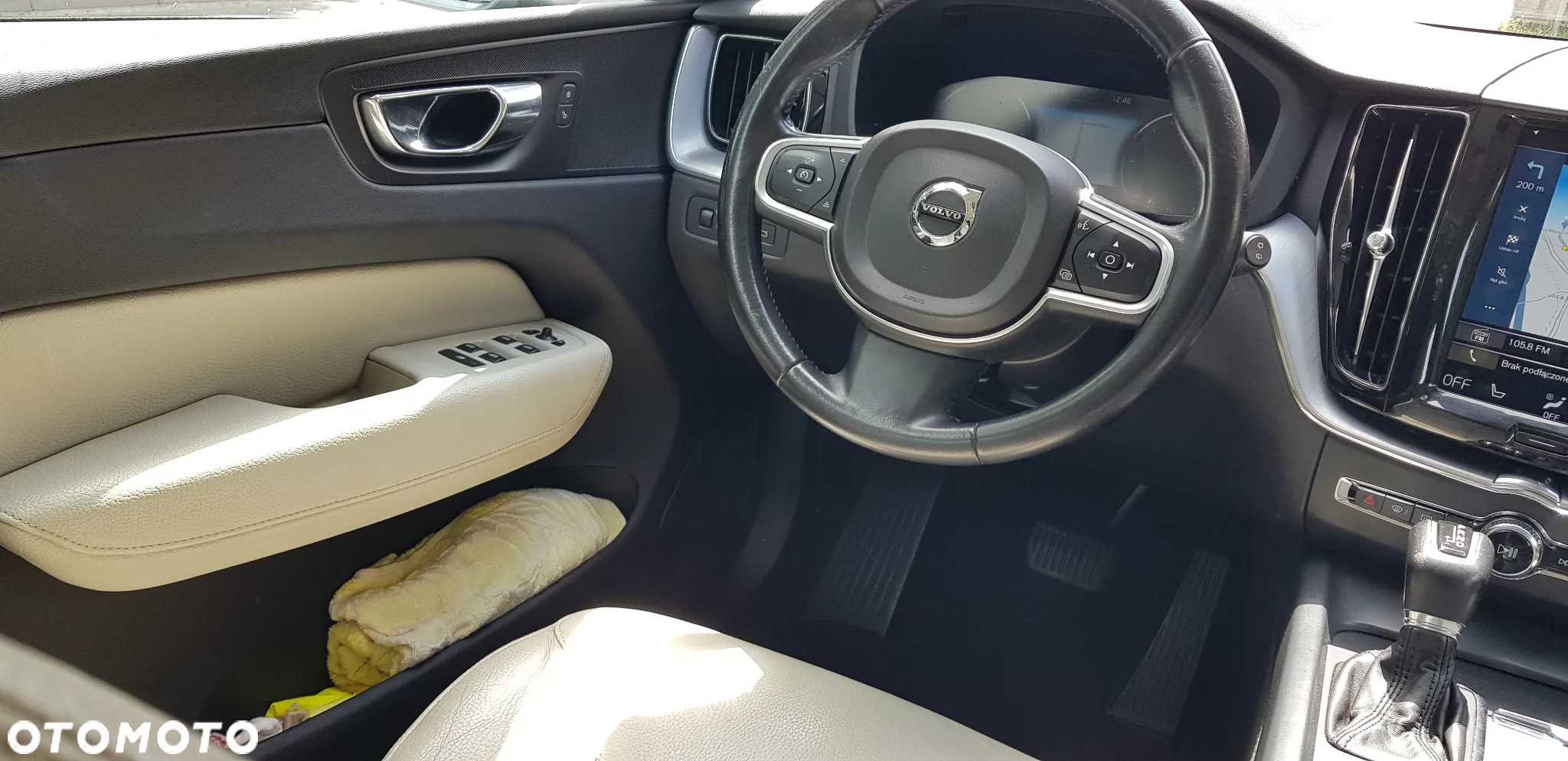 Volvo XC 60 D5 AWD Geartronic Momentum - 26