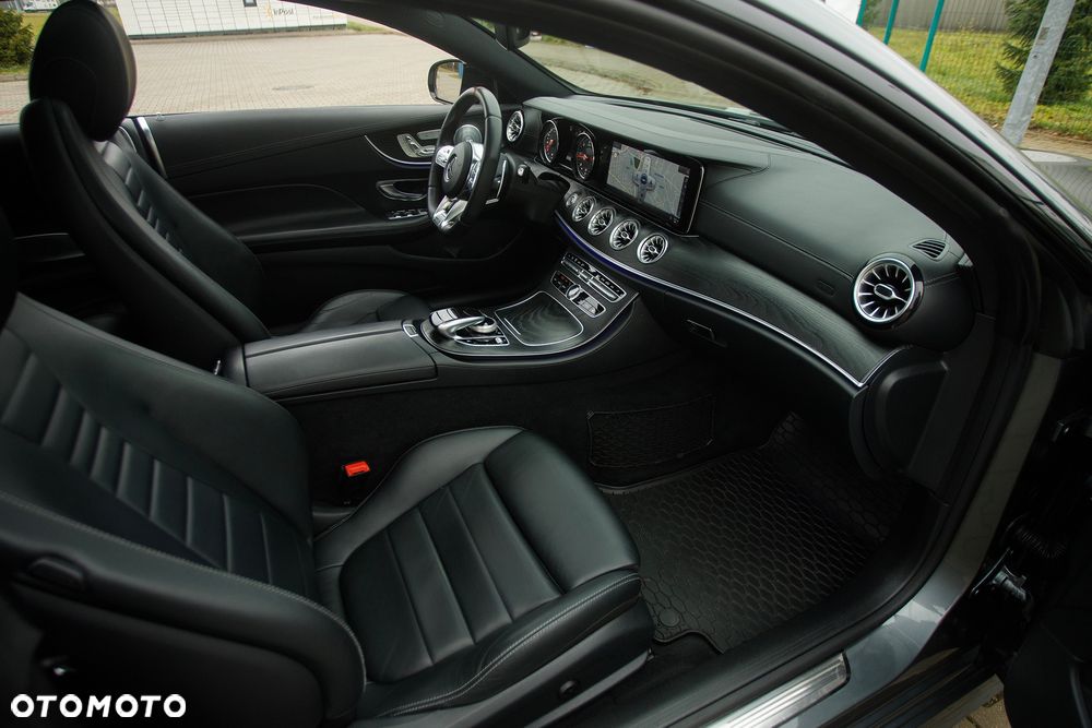 Mercedes-Benz Klasa E 220 d 4-Matic 9G-TRONIC - 8