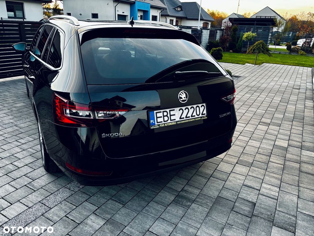 Skoda Superb Combi 2.0 TDI Style - 10