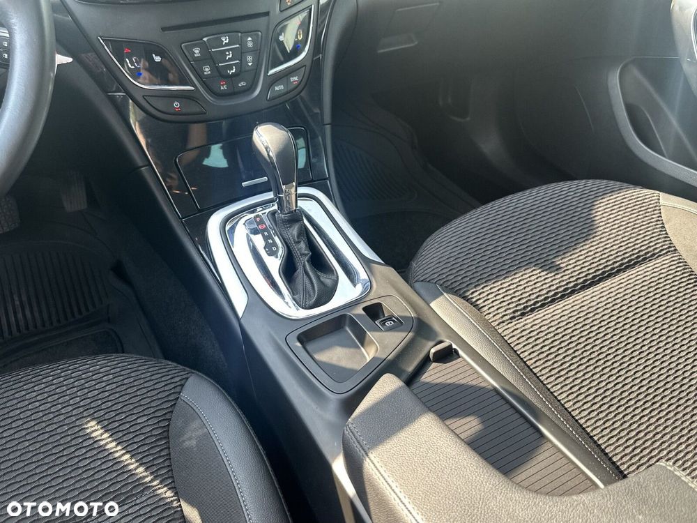 Opel Insignia 1.6 T Cosmo - 22