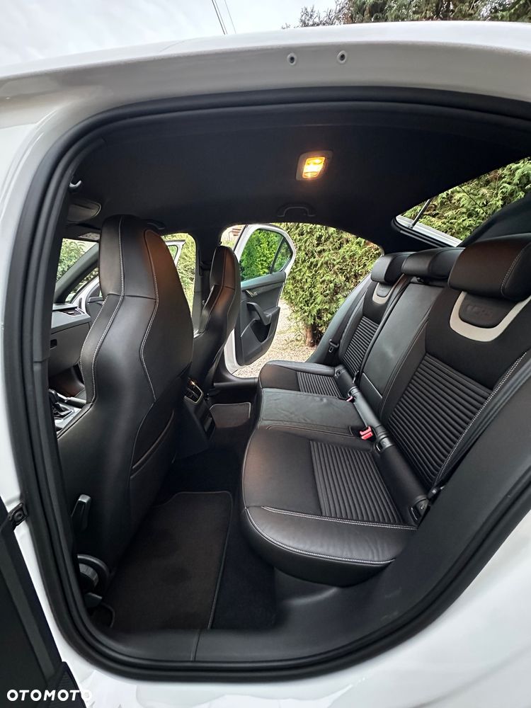 Skoda Octavia 2.0 TDI RS DSG - 10