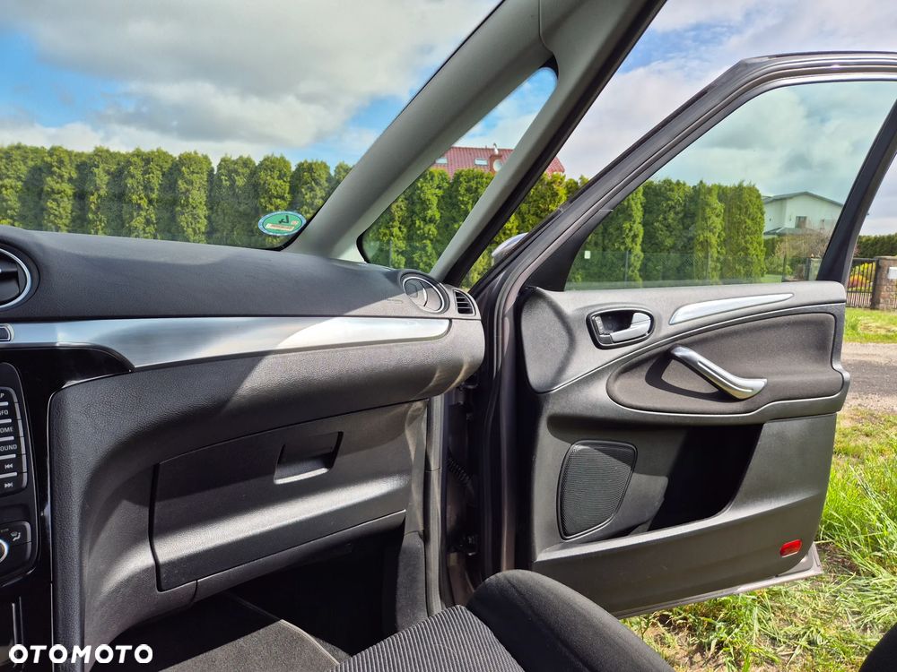 Ford S-Max 2.0 TDCi DPF Business Edition - 19