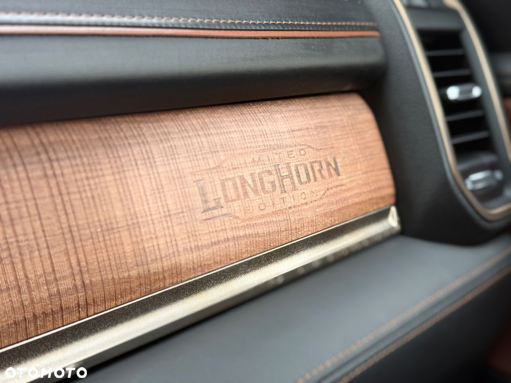 RAM 1500 5.7 Crew Cab Longbed Longhorn Chrome - 22