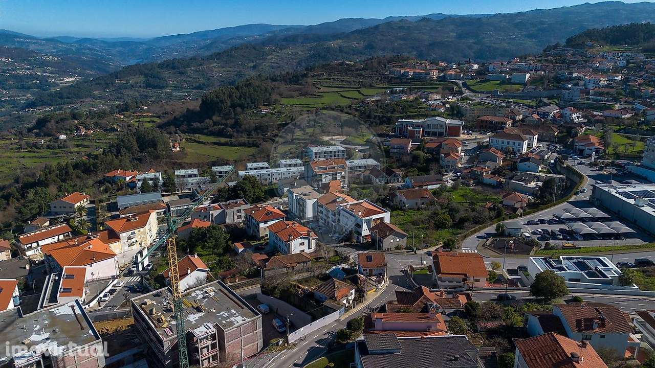 Moradia T3 para venda - Grande imagem: 2/25