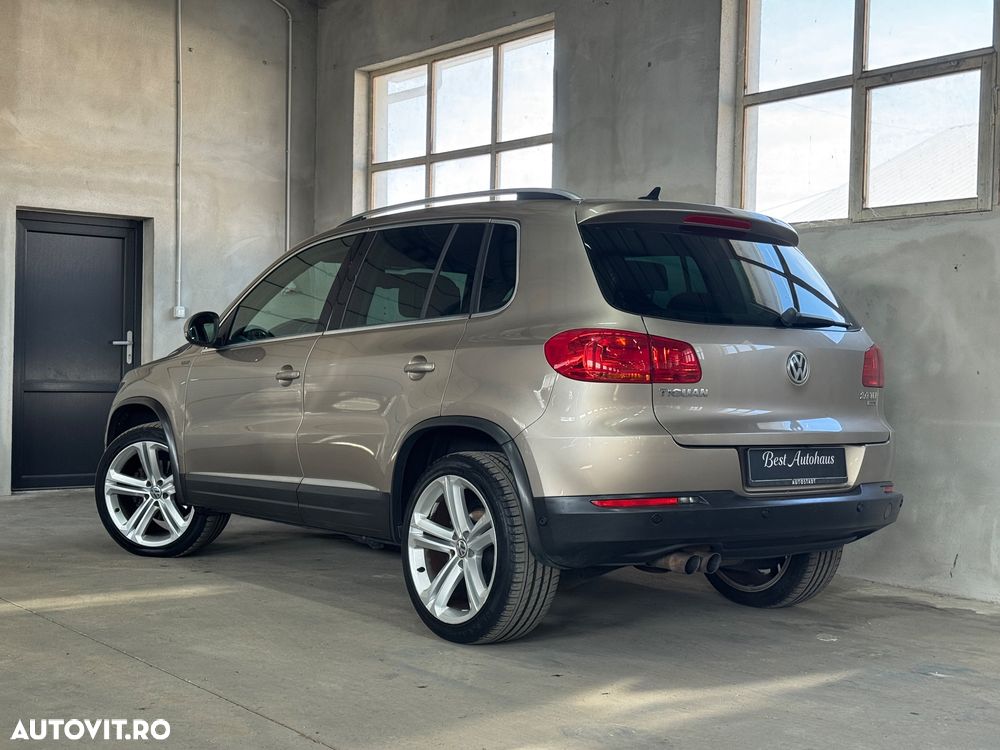 Volkswagen Tiguan 2.0 TDI DPF 4Motion BlueMotion Technology DSG Lounge Track & Style - 4