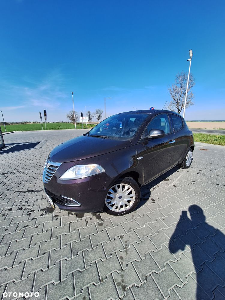 Lancia Ypsilon Y 1.2 8v Platinum - 1