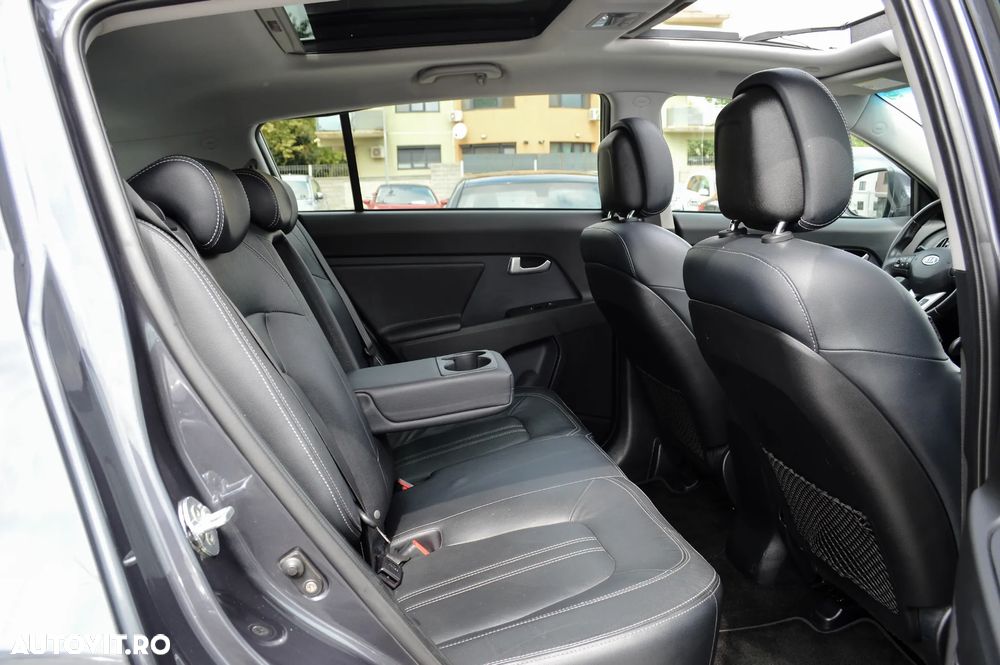 Kia Sportage 2.0 CRDI 4WD Automatik Spirit - 16