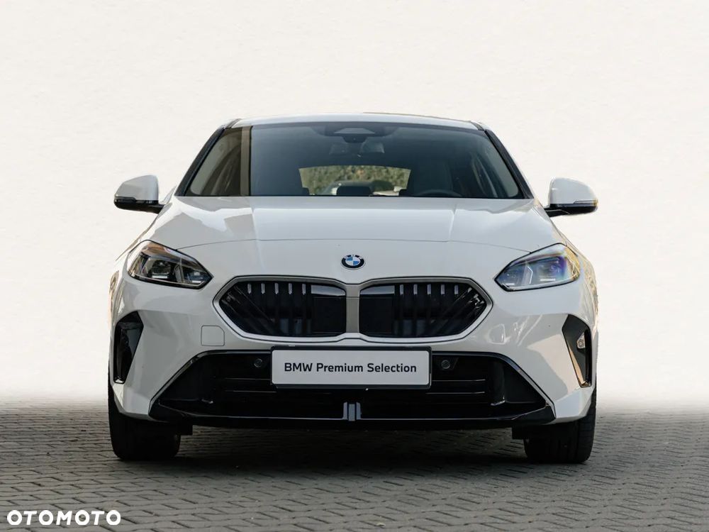 BMW 120 2026 photo 4