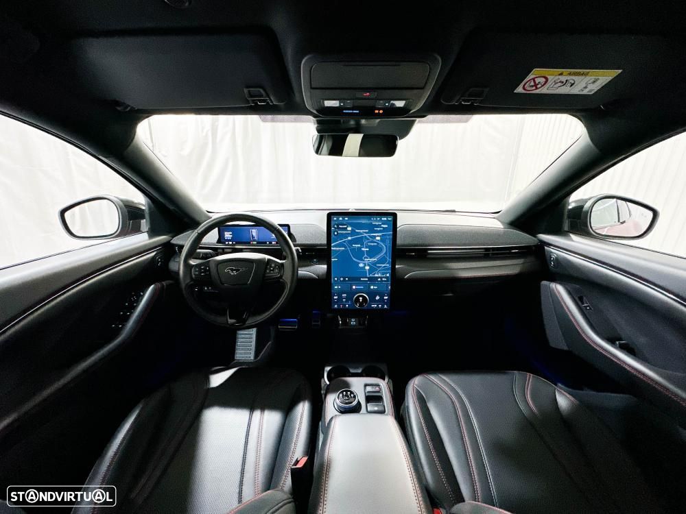 Ford Mustang Mach-E AWD PREMIUM - 11