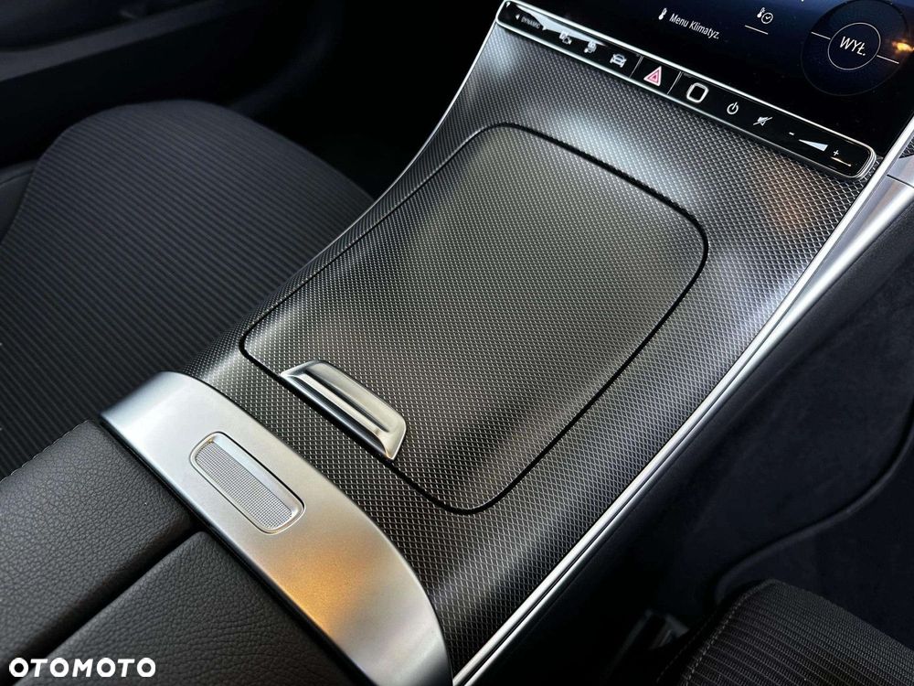 Mercedes-Benz Klasa C 300 de PHEV 4-Matic Avantgarde - 23