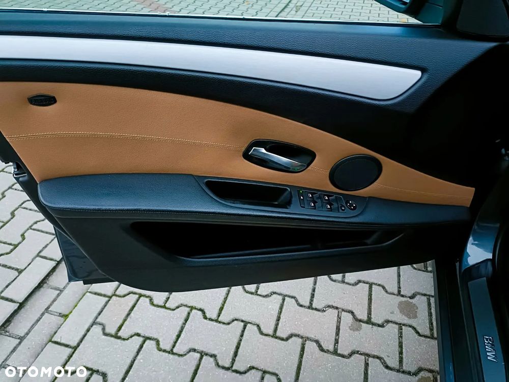 BMW Seria 5 ver-530xi-touring - 13