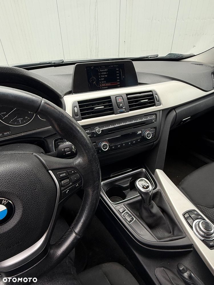 BMW Seria 3 320d - 11