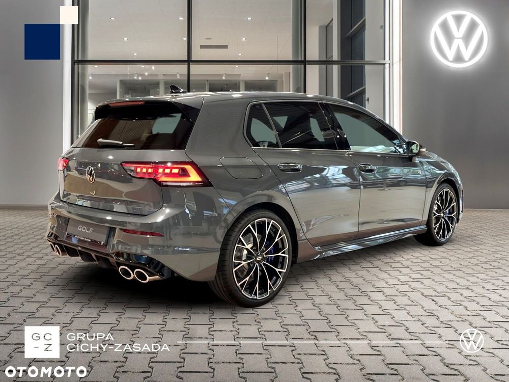 Volkswagen Golf - 6