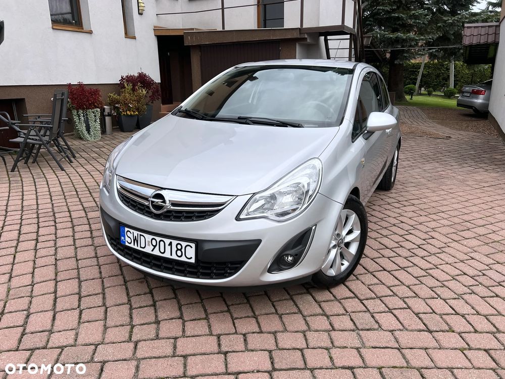 Opel Corsa 1.2 16V Edition 150 - 1
