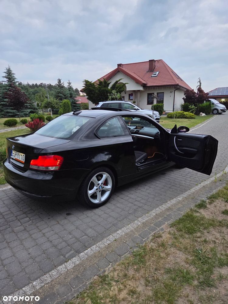 BMW Seria 1 120d Edition Sport - 30