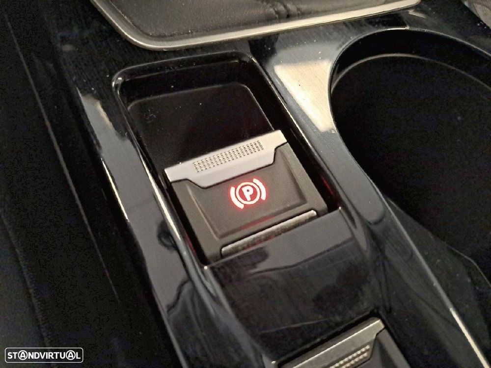 Peugeot 2008 1.2 PureTech Allure Pack - 25