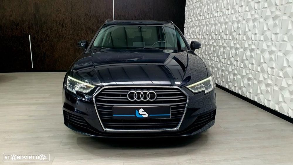 Audi A3 Sportback 1.6 TDI Design — fotografia 3