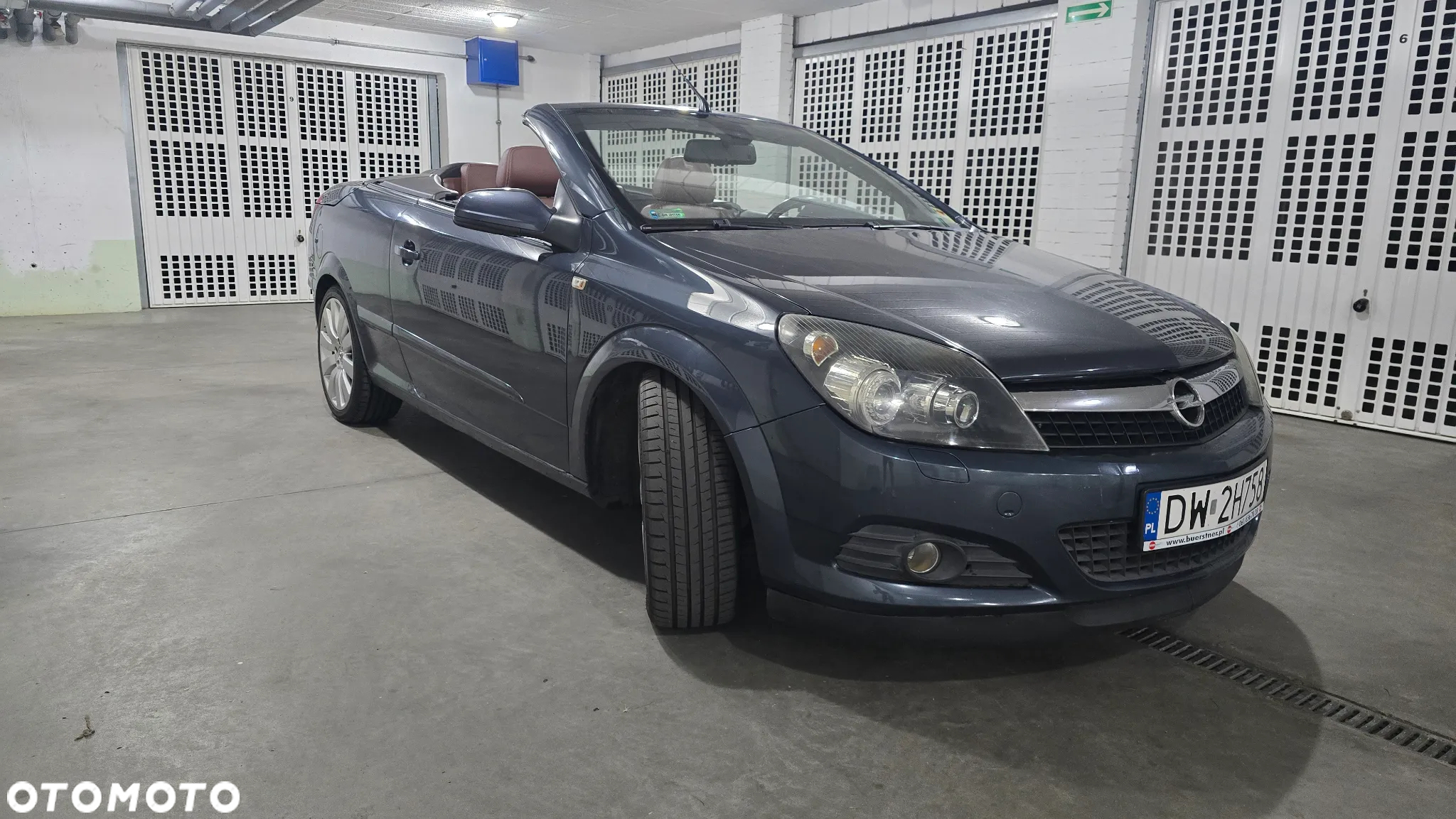 Opel Astra Twin Top 1.9 CDTI Cosmo - 2