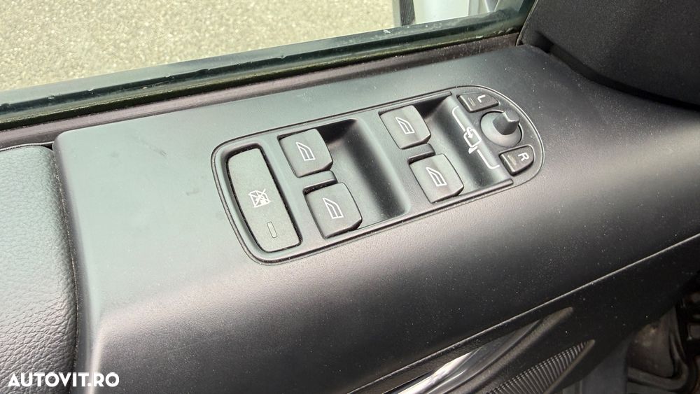 Land Rover Freelander - 12