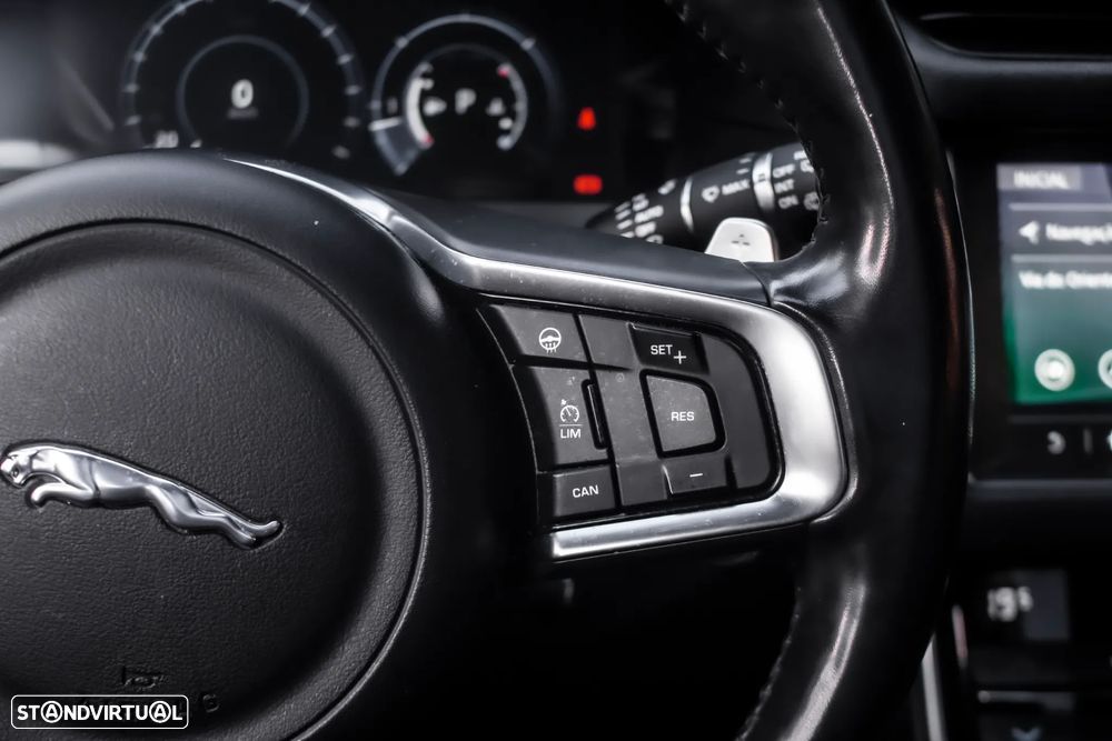 Jaguar XF Sportbrake 20d AWD Aut. R-Sport - 15