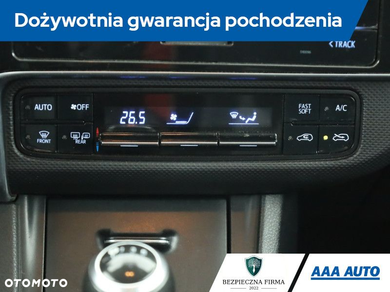 Toyota Auris - 11