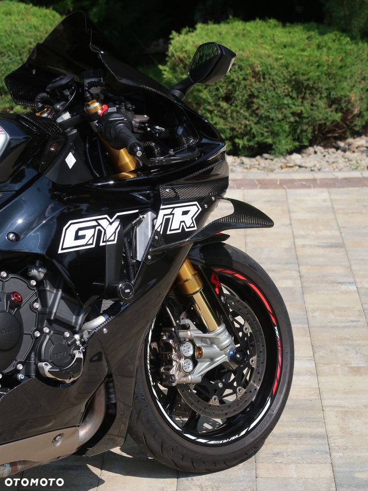 Yamaha R1 - 10