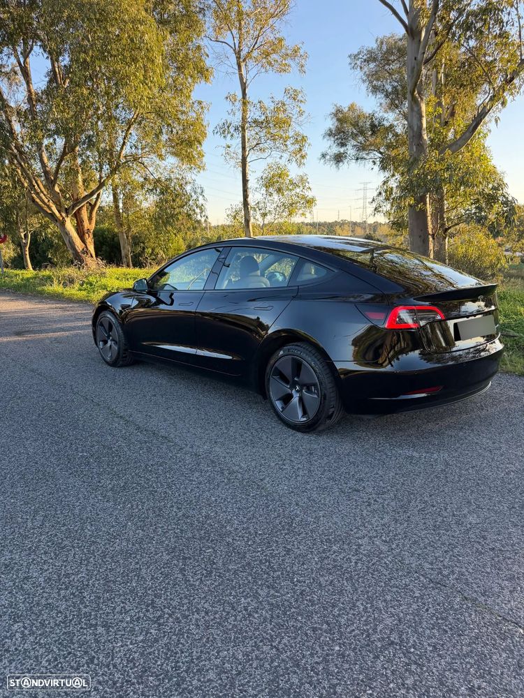 Tesla Model 3 - 1